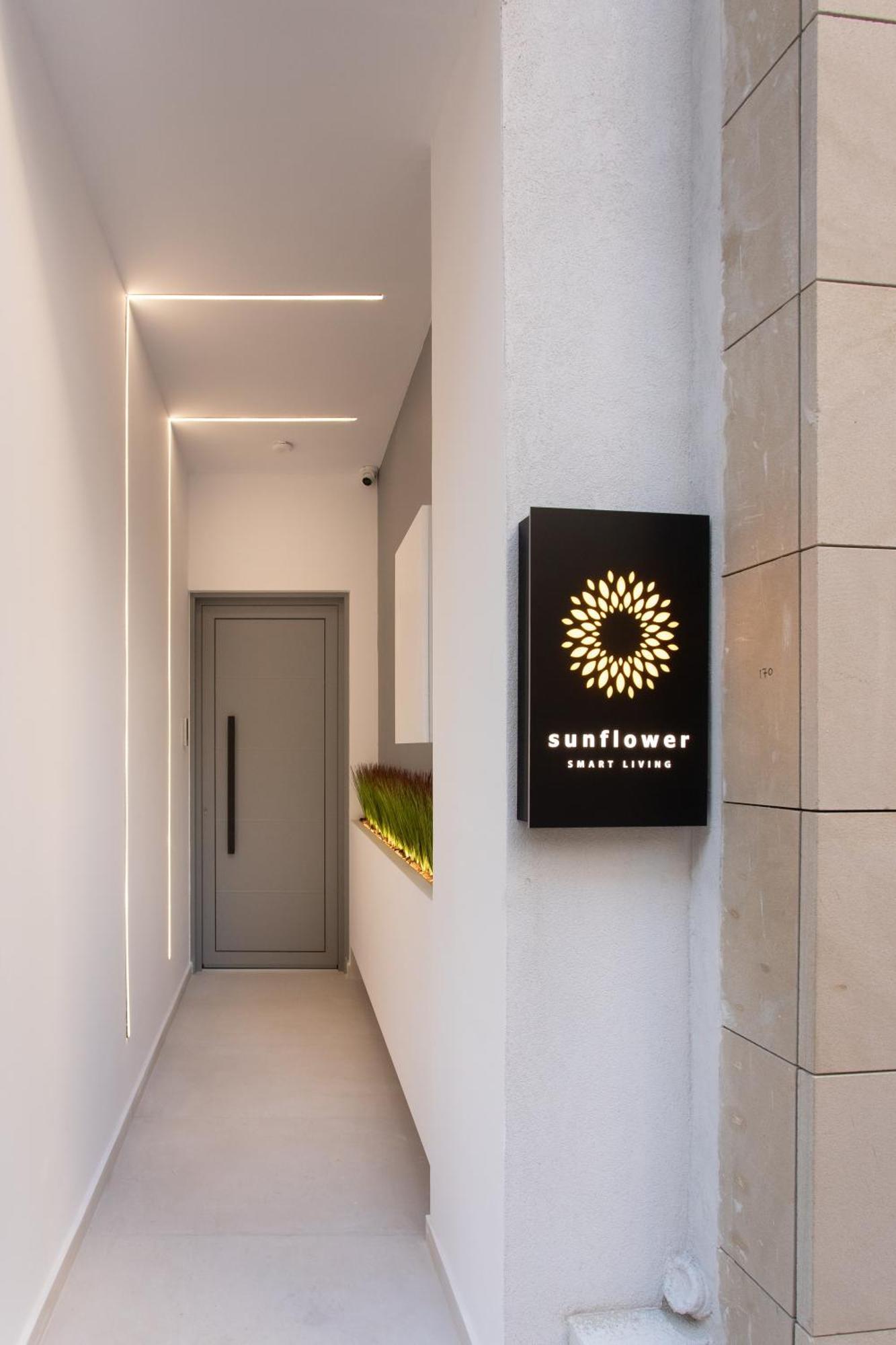 Sunflower Smartliving Suites Ираклион Экстерьер фото
